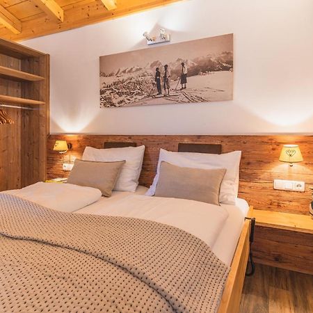 Dorfchalets & Apartments - Authentic Experience In Centre Of Kaprun Including Tauernspa And Summercard Eksteriør billede