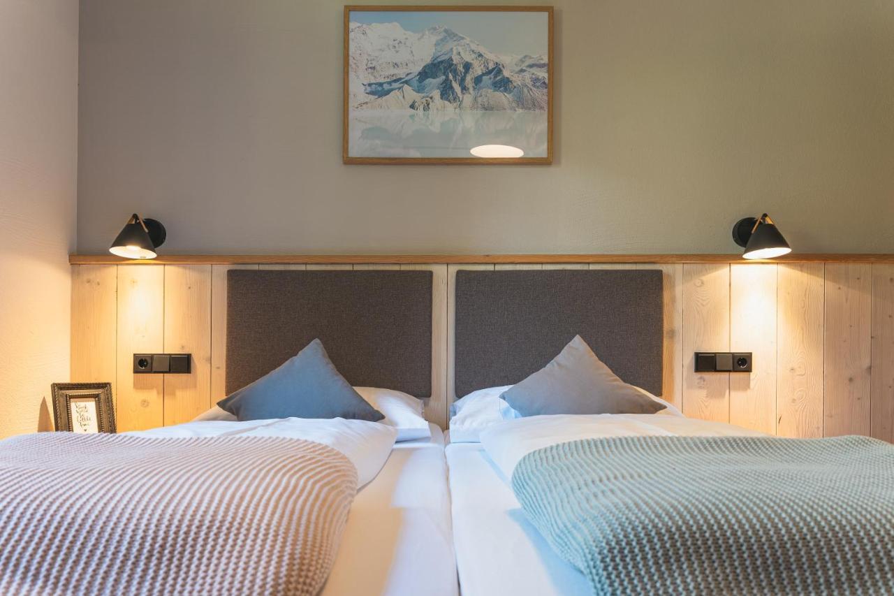 Dorfchalets & Apartments - Authentic Experience In Centre Of Kaprun Including Tauernspa And Summercard Eksteriør billede