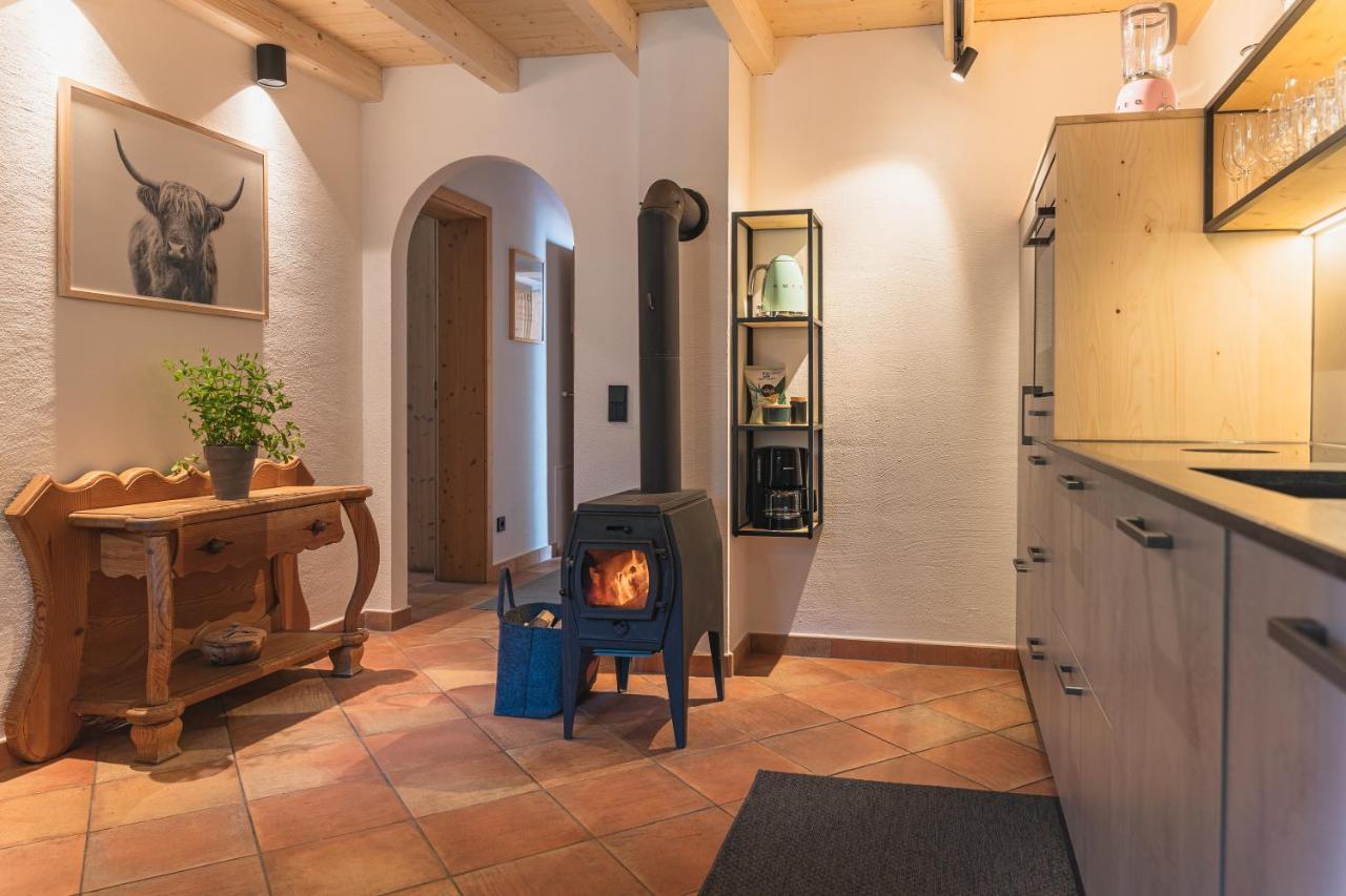 Dorfchalets & Apartments - Authentic Experience In Centre Of Kaprun Including Tauernspa And Summercard Eksteriør billede