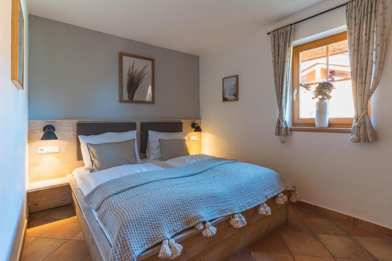 Dorfchalets & Apartments - Authentic Experience In Centre Of Kaprun Including Tauernspa And Summercard Eksteriør billede