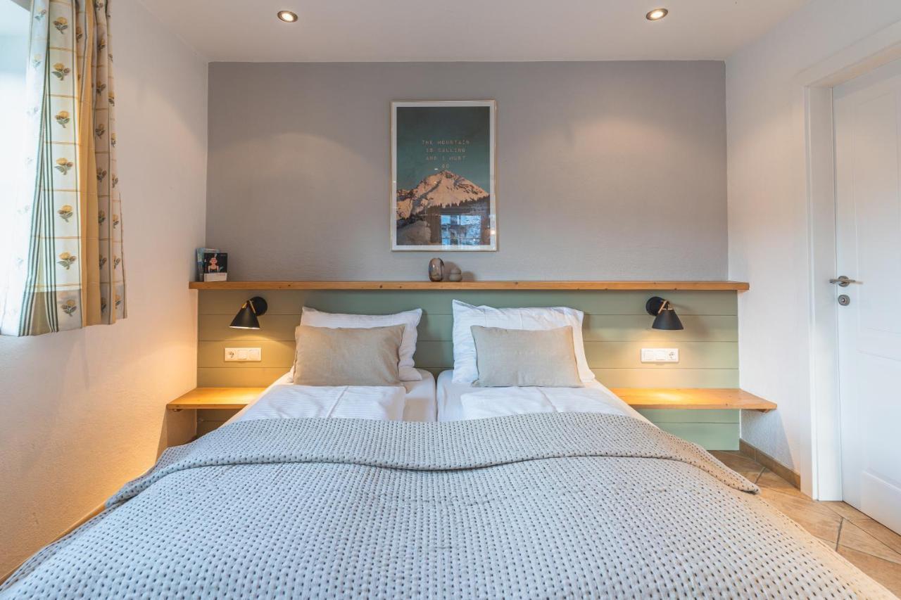 Dorfchalets & Apartments - Authentic Experience In Centre Of Kaprun Including Tauernspa And Summercard Eksteriør billede