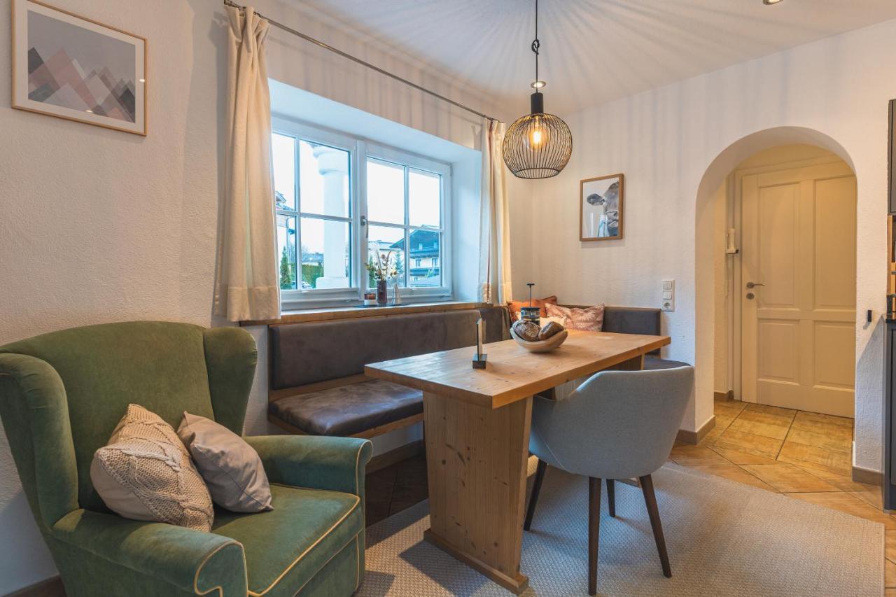 Dorfchalets & Apartments - Authentic Experience In Centre Of Kaprun Including Tauernspa And Summercard Eksteriør billede