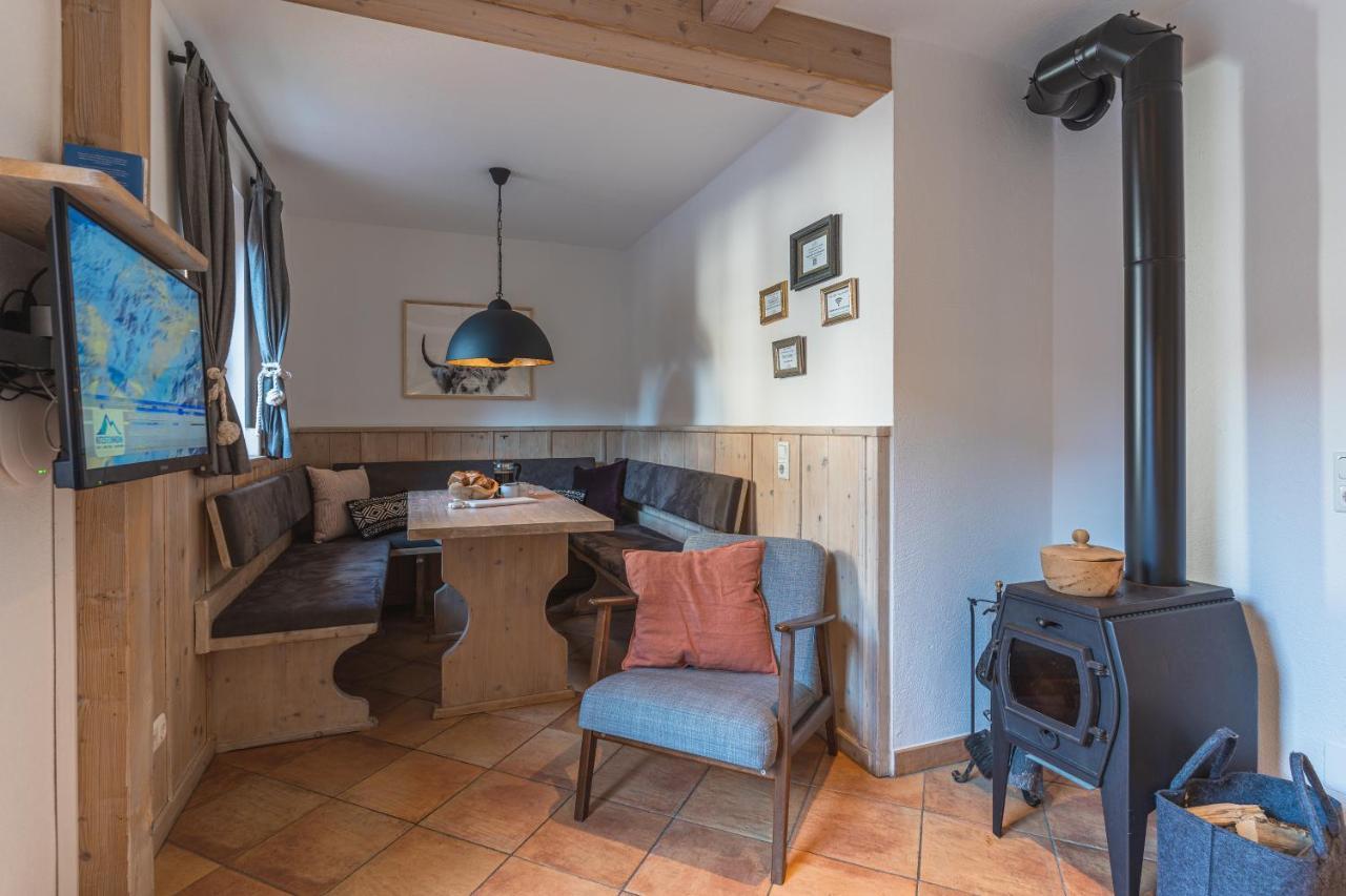 Dorfchalets & Apartments - Authentic Experience In Centre Of Kaprun Including Tauernspa And Summercard Eksteriør billede