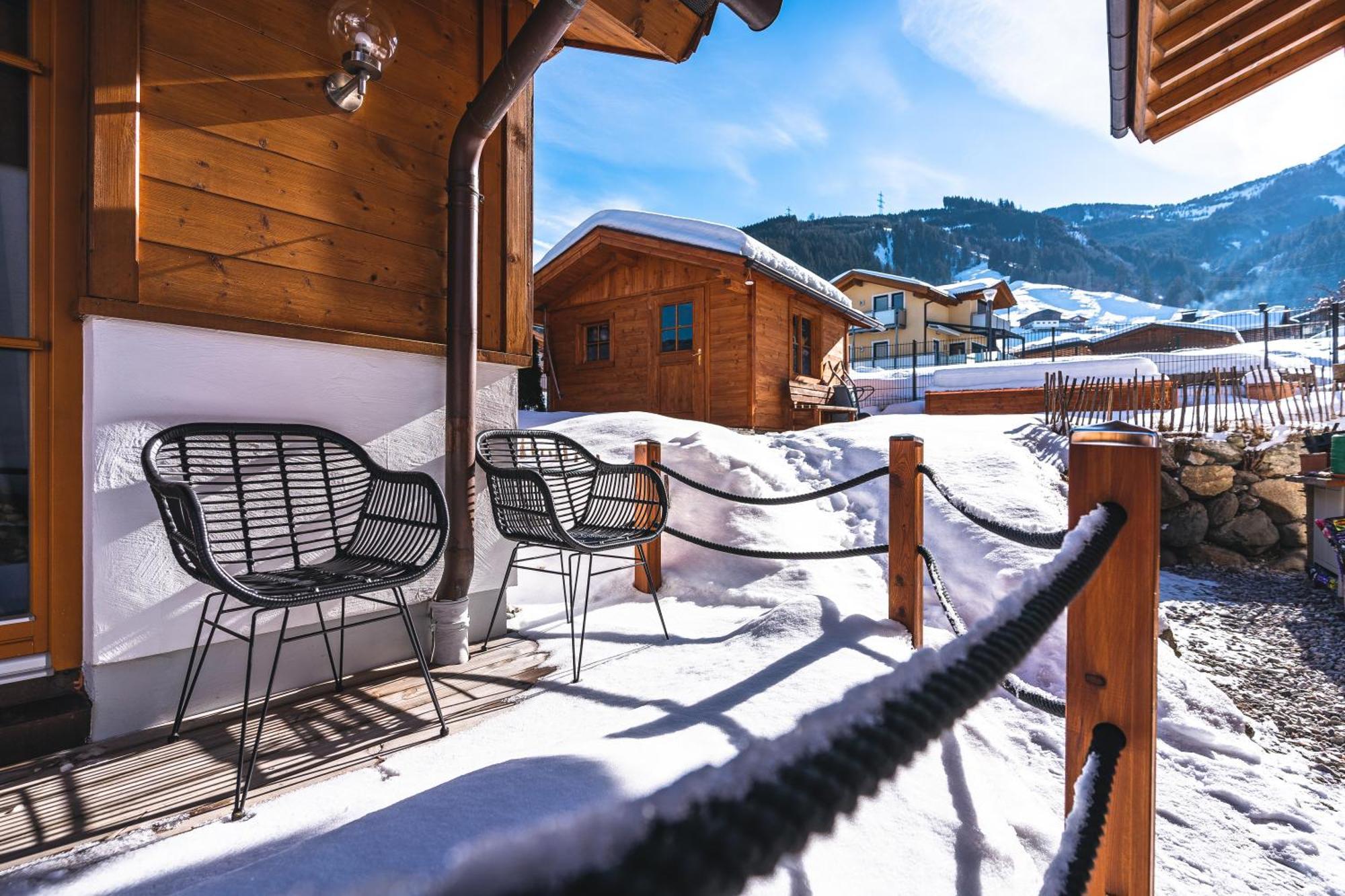 Dorfchalets & Apartments - Authentic Experience In Centre Of Kaprun Including Tauernspa And Summercard Eksteriør billede