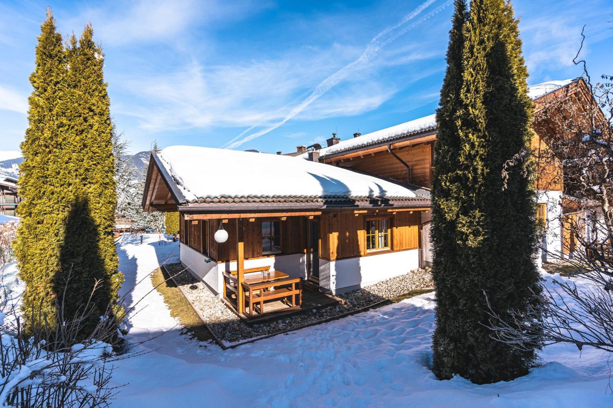 Dorfchalets & Apartments - Authentic Experience In Centre Of Kaprun Including Tauernspa And Summercard Eksteriør billede