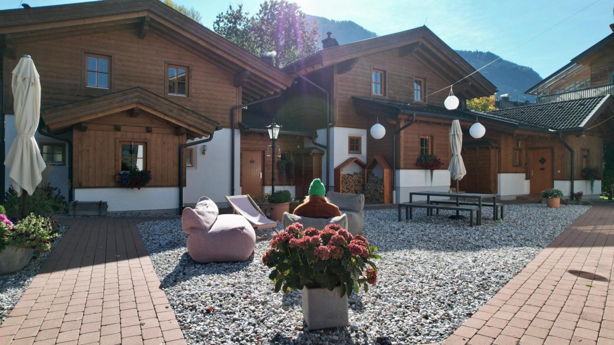 Dorfchalets & Apartments - Authentic Experience In Centre Of Kaprun Including Tauernspa And Summercard Eksteriør billede