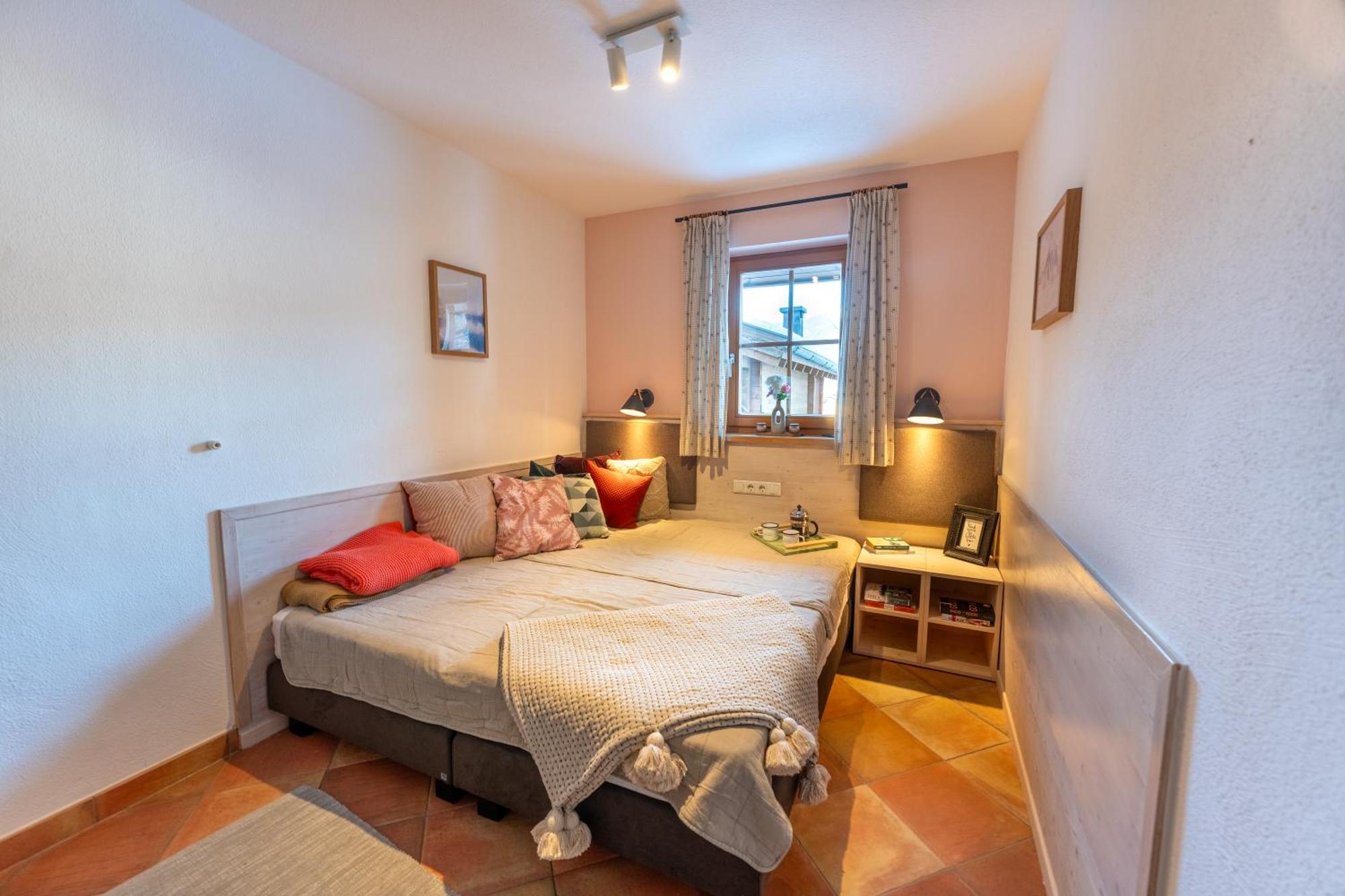 Dorfchalets & Apartments - Authentic Experience In Centre Of Kaprun Including Tauernspa And Summercard Eksteriør billede