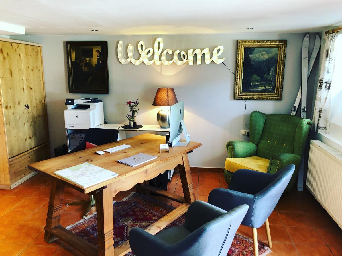 Dorfchalets & Apartments - Authentic Experience In Centre Of Kaprun Including Tauernspa And Summercard Eksteriør billede