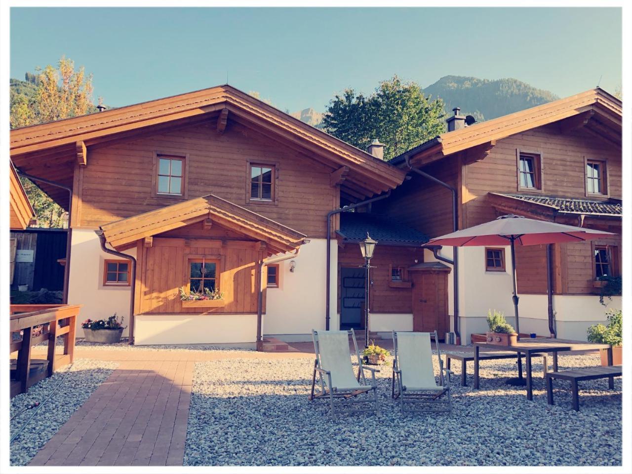 Dorfchalets & Apartments - Authentic Experience In Centre Of Kaprun Including Tauernspa And Summercard Eksteriør billede